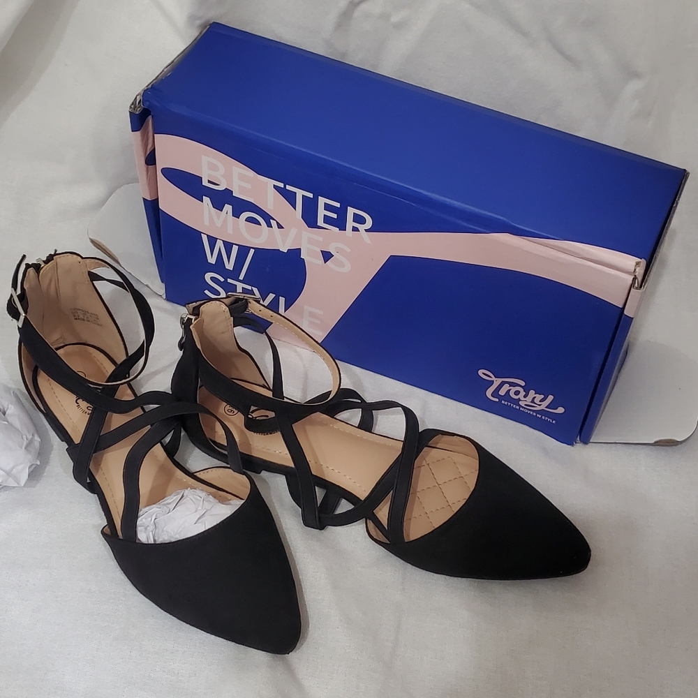 Pointed strappy flats 9.5 Trary